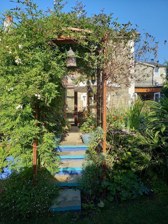 Osborne Lodge Райд Екстериор снимка